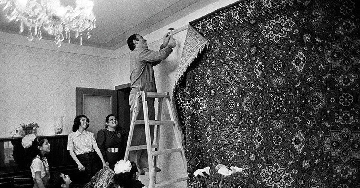 Торжественный момент! Источник https://cs14.pikabu.ru/post_img/2022/09/29/12/og_og_1664482303288675479.jpg.