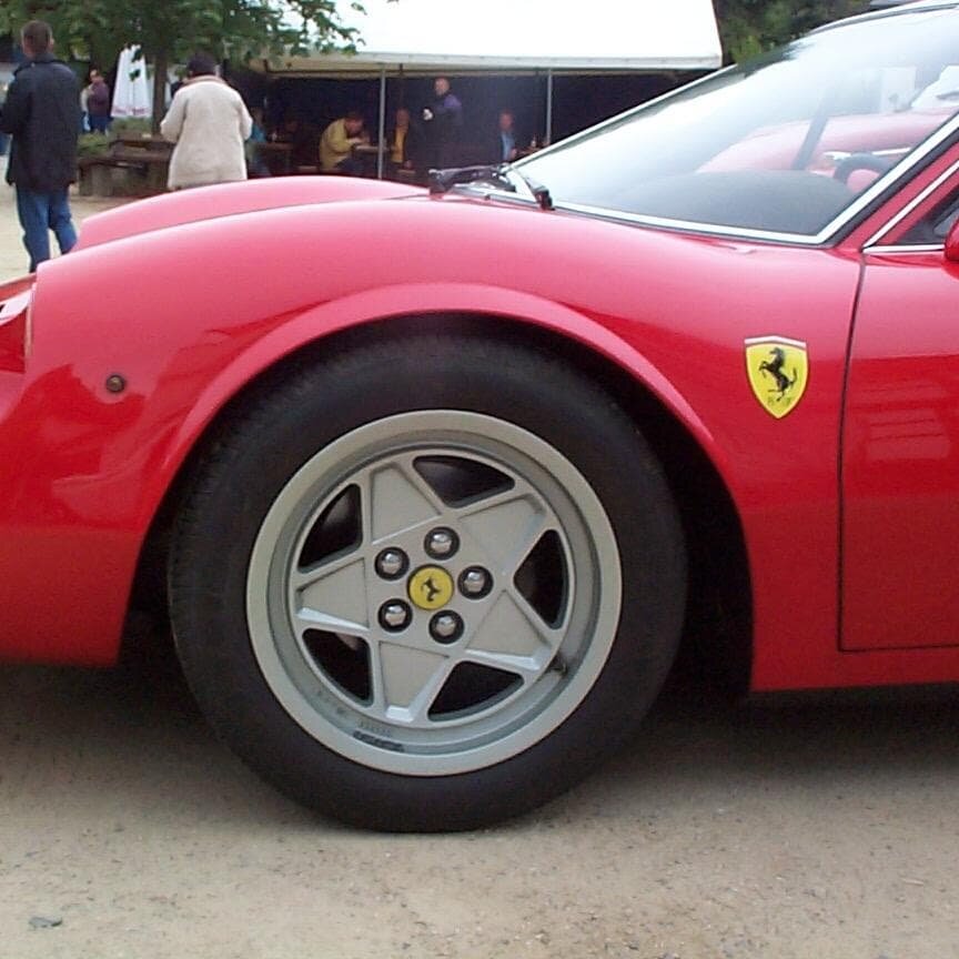   Легкосплавное колесо