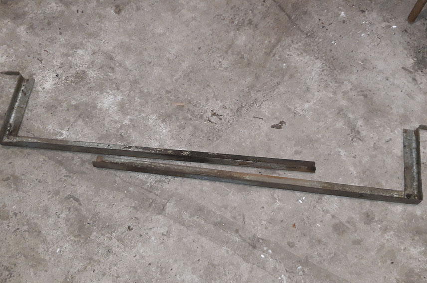 Моя линейка из уголков — простой, но эффективный способ замера схождения в гараже. Никаких лишних затрат, всё под рукой