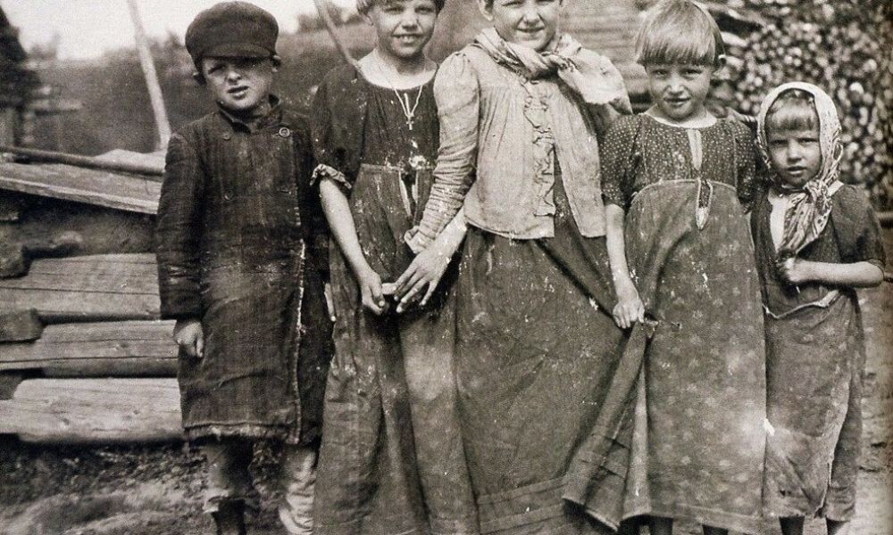 А это - 19 век, РИ. Пряник... и то раз в год, если повезет. 