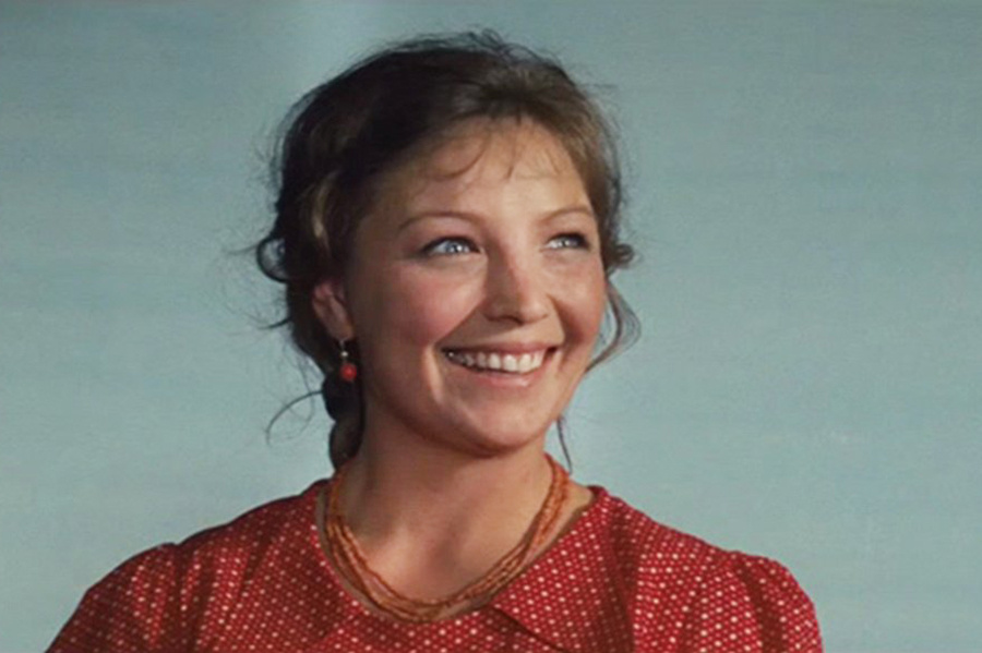 Ольга Остроумова в фильме "Любовь земная" 1974 года