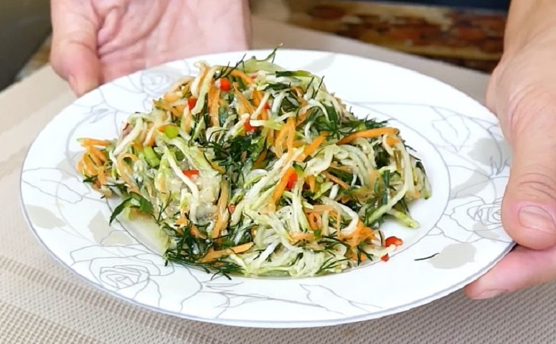 Очень вкусный осенний витаминный салат: готовим быстро и просто 