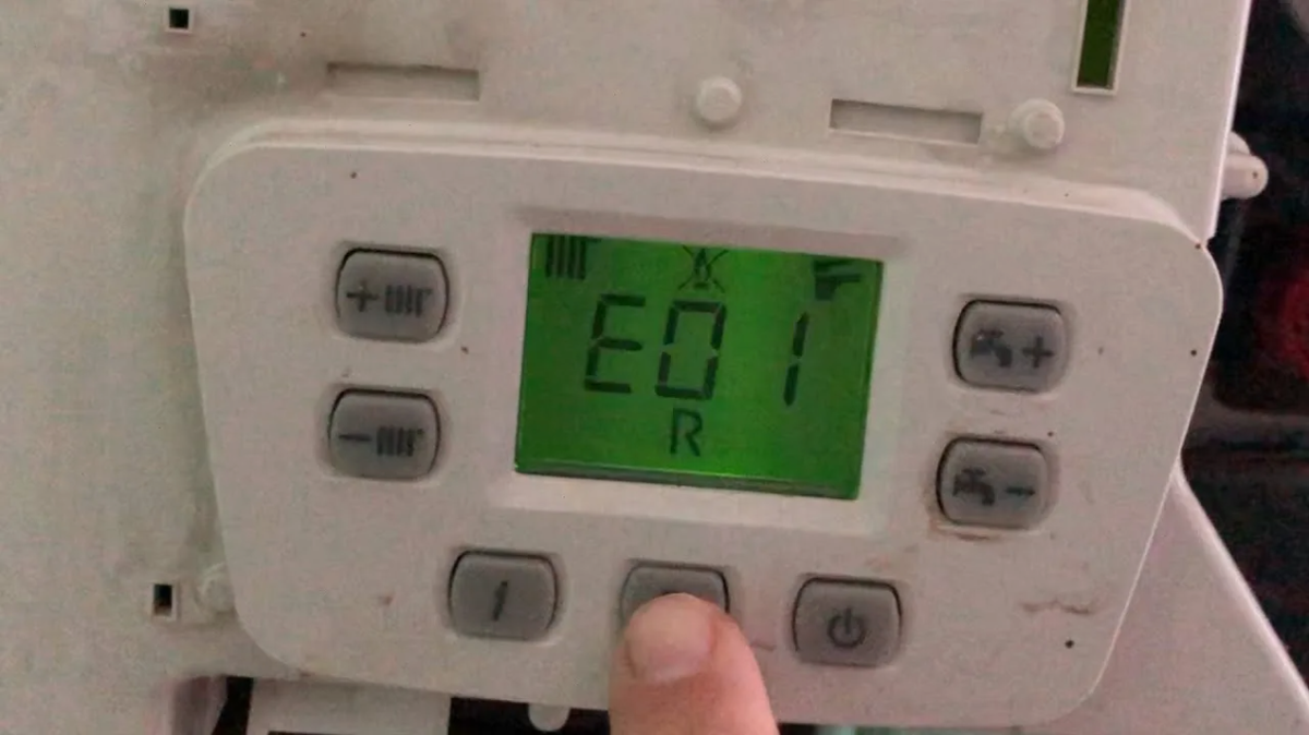 Что означает ошибка E01 в котле BAXI