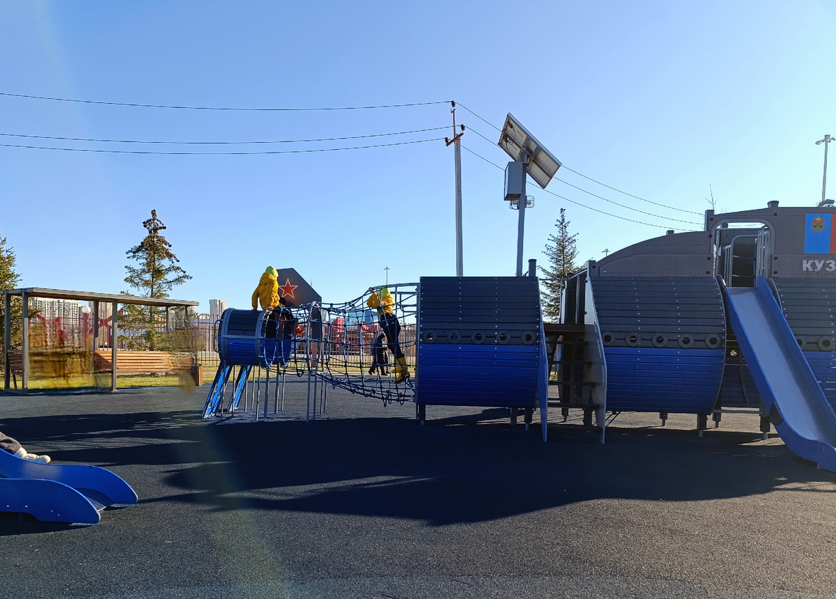 Вадюха, Паша, подводная лодка с солнечной батареей