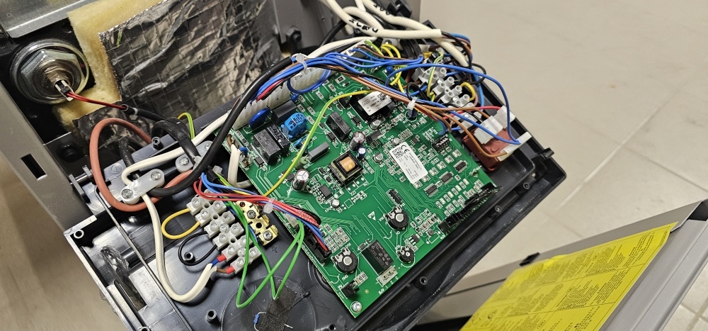 5 признаков, что скоро “умрёт” плата котла — и как продлить ей жизнь