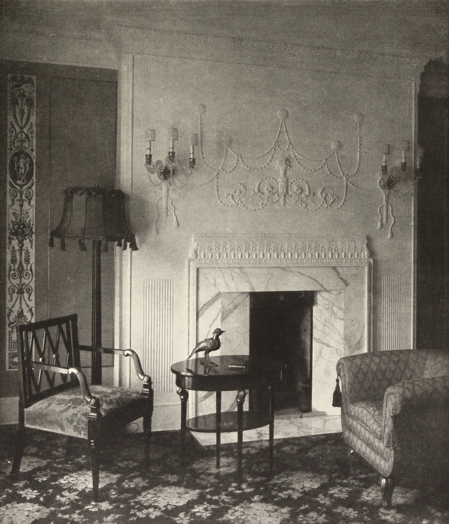 Архитектор Фердинанд Гёц — Мюнхен. Мраморный и лепной камин в боковом салоне.