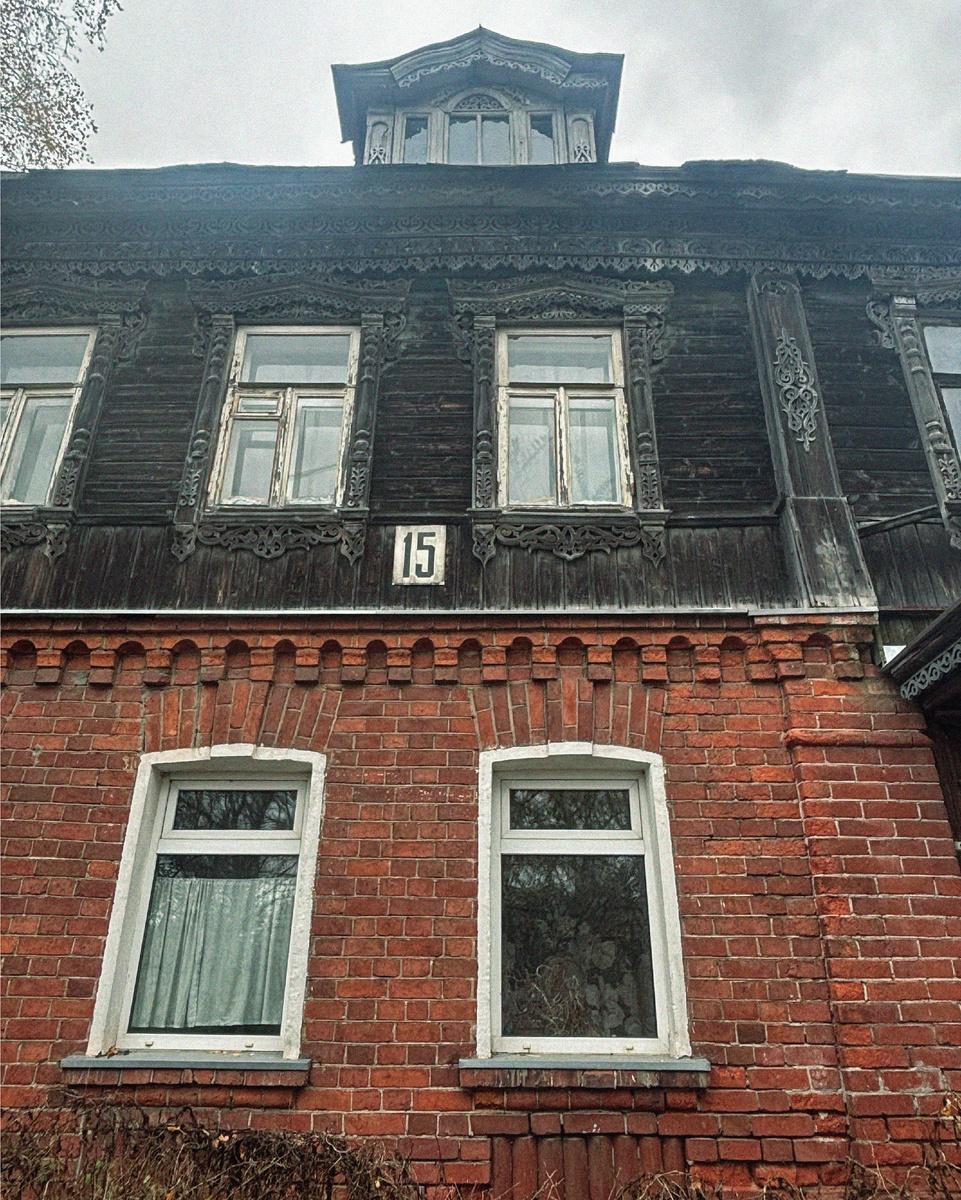 ул. Суворова 15