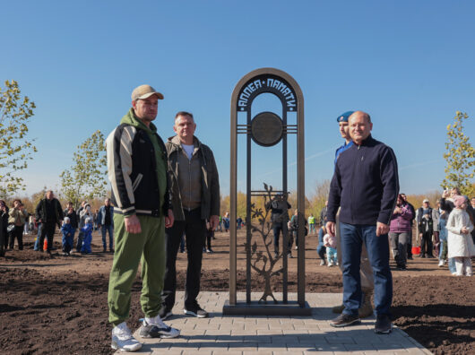    в новом парке в честь 80 летия Победы в ВОВ заложили Аллею памяти // фото: donland.ru