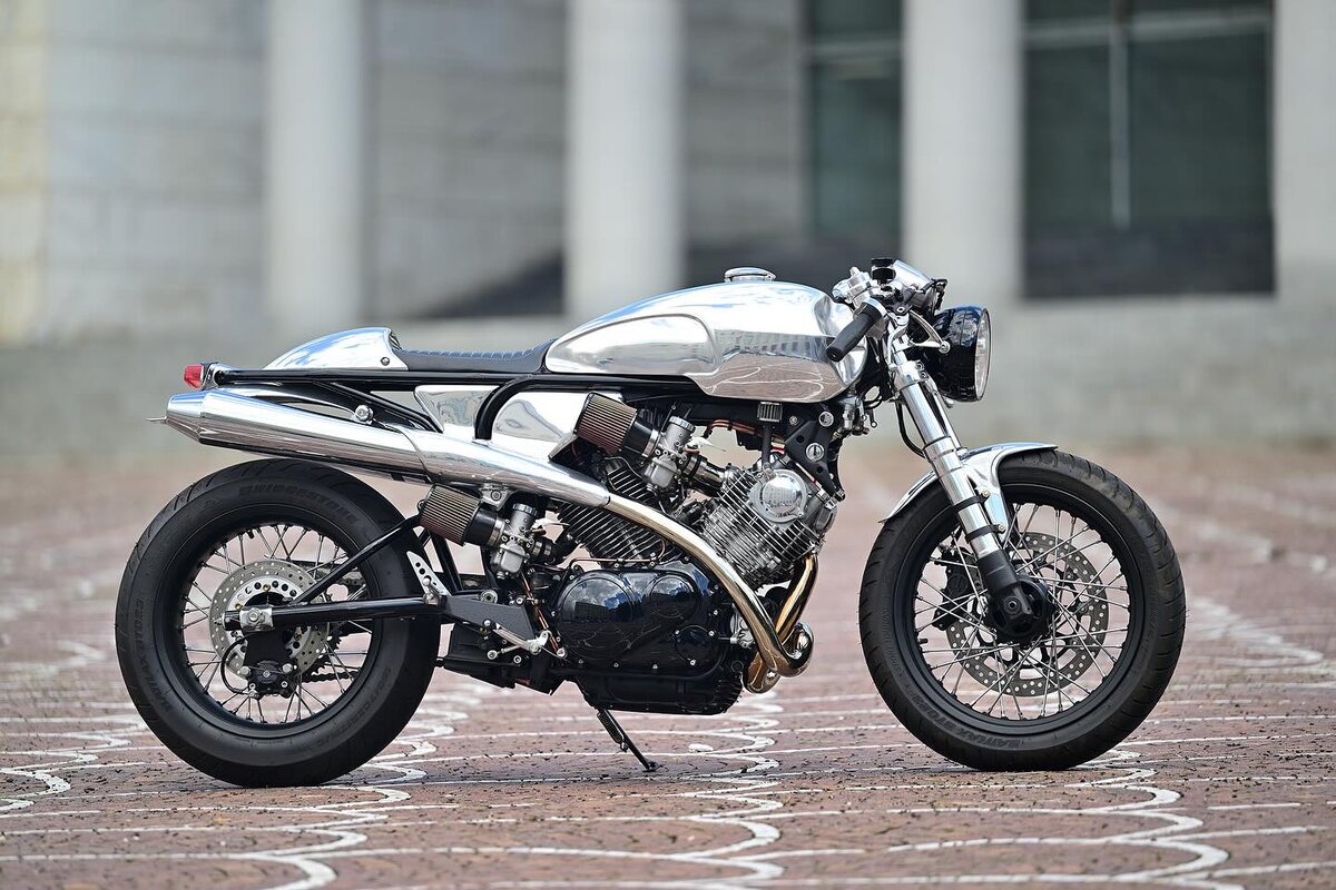 Yamaha XV1000 TR1 “Silver Arrow”