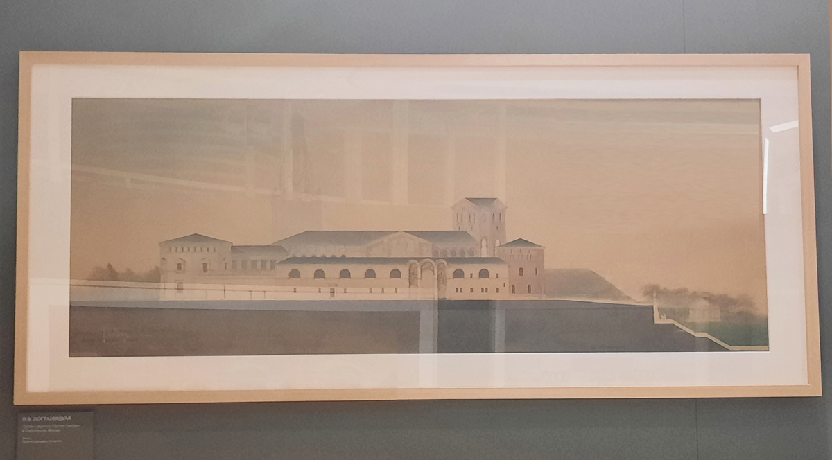 Пограницкая Н. В. Проект здания «Музея города». Фасад со стороны улицы. г. Смоленск. 1940-е гг. г. Материал, техника:бумага, карандаш, акварель. Размер: 44,1х117,6 см. Место хранения: Музей архитектуры имени А.В. Щусева. Экспозиция выставки «Архитектура памяти» (КВЦ имени Тенишевых, Смоленск). Автор фото: К. Тихонова. Октябрь 2025 года.