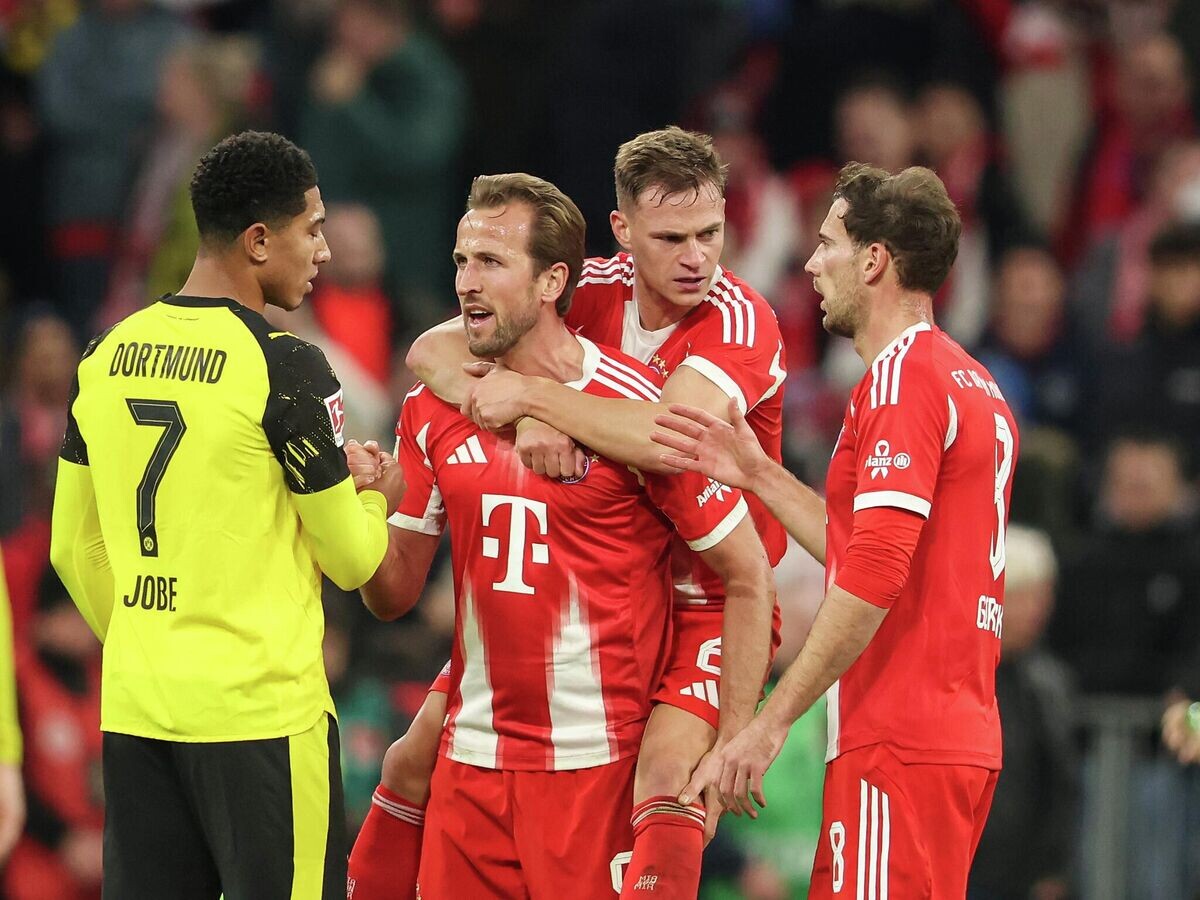    Футболисты "Баварии" в матче против "Боруссии"© Getty Images / Stefan Matzke - sampics