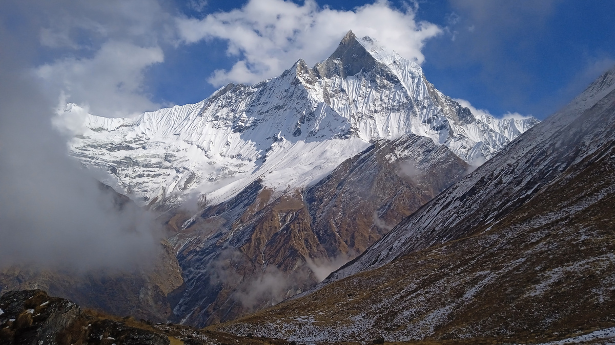 Мачапучаре ("Рыбий хвост"), священная гора