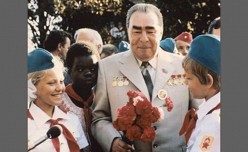 Какая зарплата была у Леонида Брежнева, как он жил в реальности, какие ему делали подарки