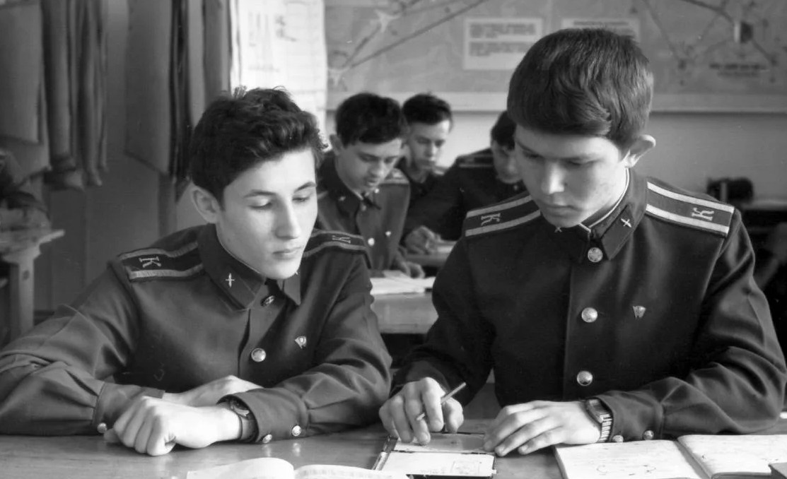 я бы в лётчики пошёл...