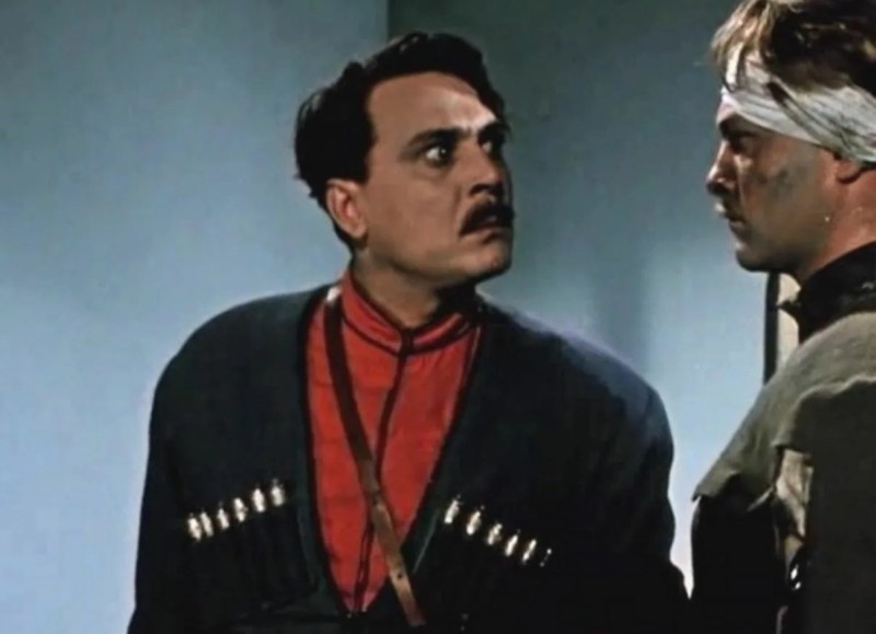 Сорокин в исполнении Евгения Матвеева. Кадр из фильма "Хождение по мукам" (1957-1959).