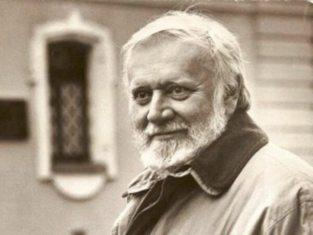 Кир Булычев. Источник фото: https://www.culture.ru/events/5013483/vystavka-puteshestvie-knizhnaya-galaktika-kira-bulycheva?location=russia