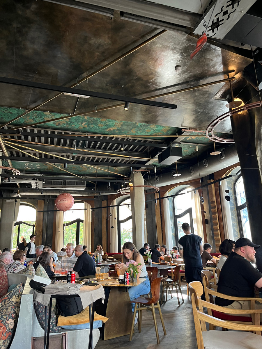 «Горыныч», Центральный рынок, Рождественский бульвар, 1 