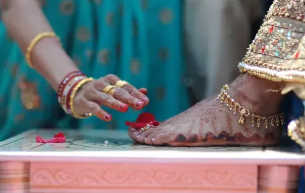 Как красиво нога расписана, ГОТОВИЛСЯ