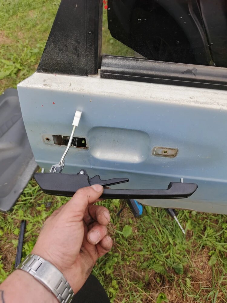 Качественные ручки, металлические, не пластмассовая фигня, советую!