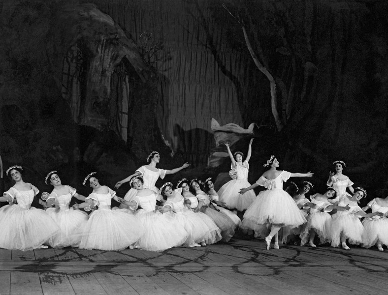 Сцена из балета «Сильфиды», 1909 год