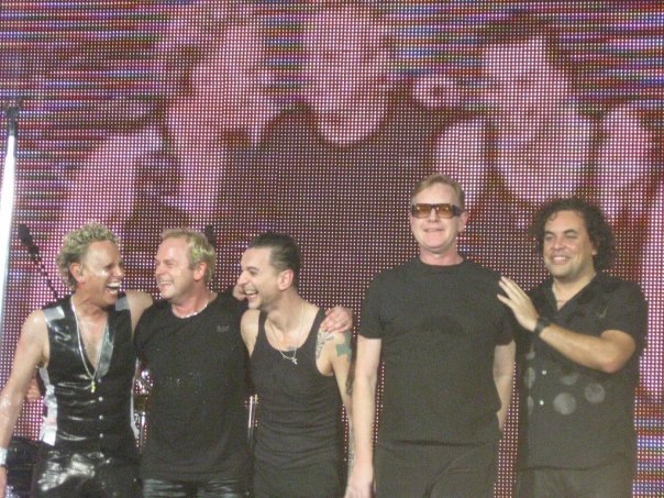 Одна из фотографий с тура. Энди тут вообще самый высокий-191 см...нехиленько так, да?????)))))