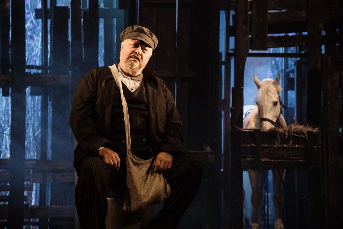 фото с официального сайте театра