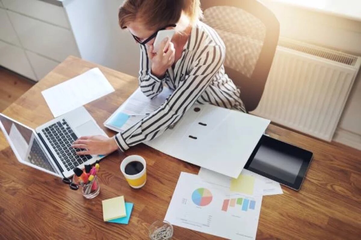    Сам себе занятой.