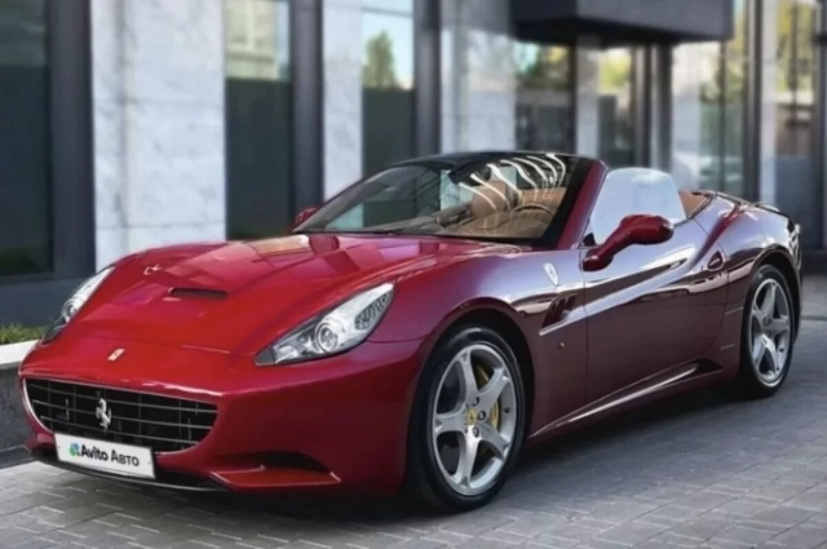    За 11,5 млн рублей продают кабриолет Ferrari в Новосибирске