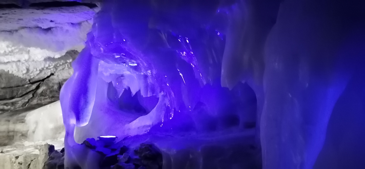 Кунгурская ледяная пещера (Фото: Nixe (Bearna Team))