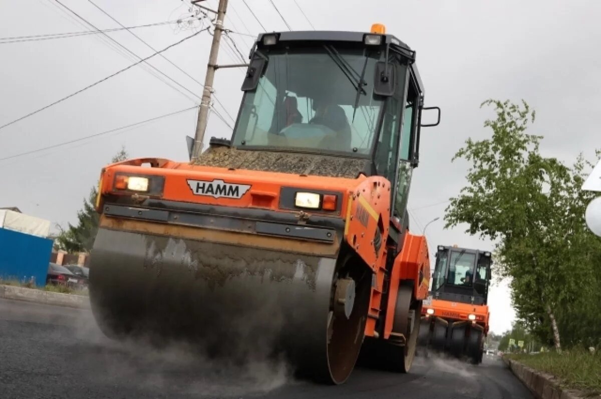    Руководители Брянщины поздравили дорожников с профессиональным праздником