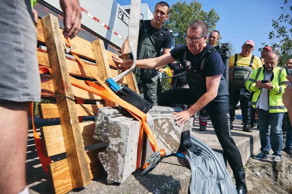 Источник: https://poisknews.ru/arheologiya/korolevskij-dvorecz-vsplyl-iz-niotkuda-arheologi-nashli-ego-na-dne-polskoj-reki 