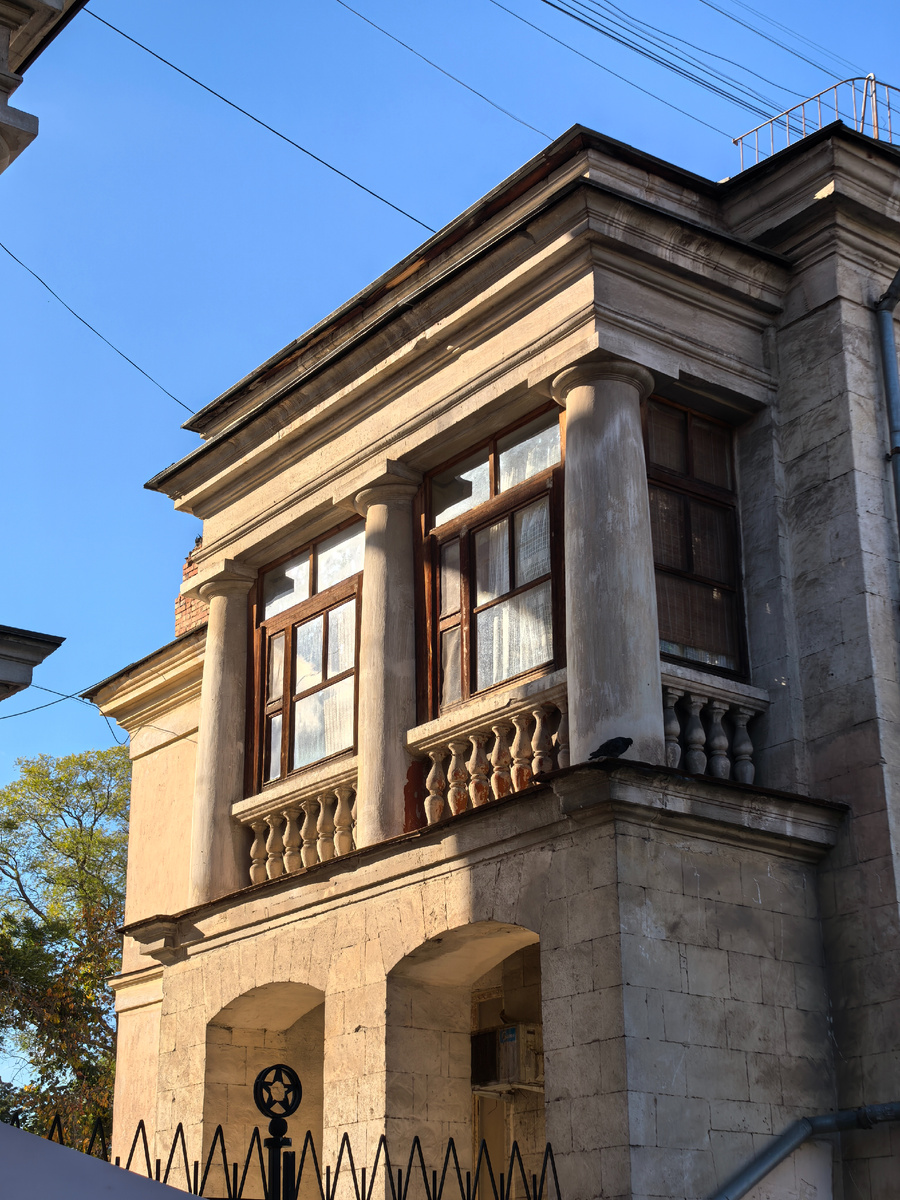 2. Фото для статьи сделаны 17 октября 2025 года.