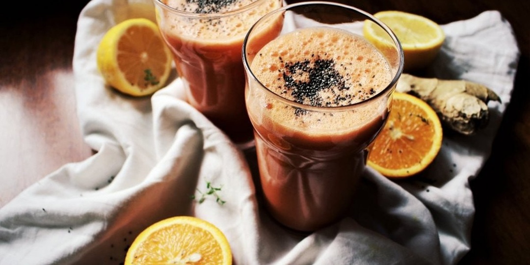 Забудьте про валерианку: 5 рецептов вечерних напитков, которые помогут успокоиться и уснуть