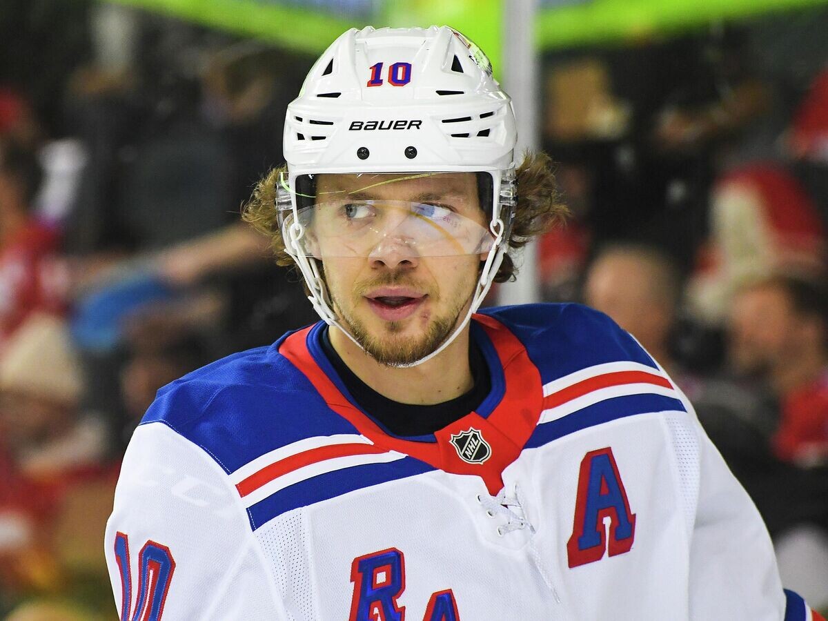    Хоккеист "Нью-Йорк Рейнджерс" Артемий Панарин © Getty Images / Derek Leung