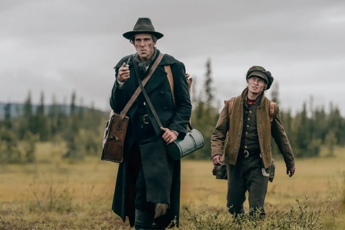 кадр из сериала "Сварить медведя".