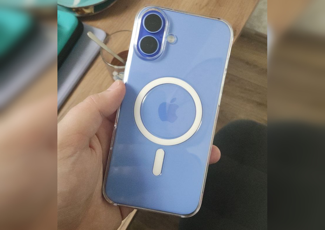    Вот так классно мой iPhone 16 Plus смотрелся в прозрачном чехле