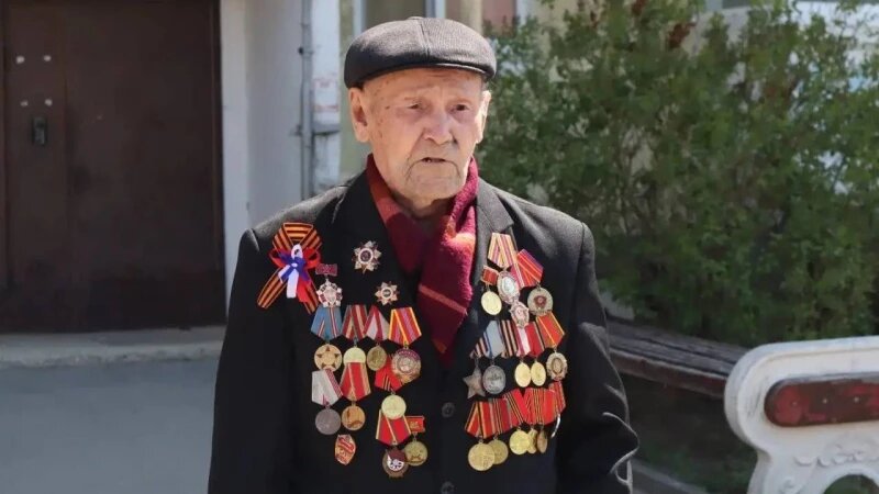     100-летний ветеран ВОВ Леонид Перевозчиков Виктор Томенко