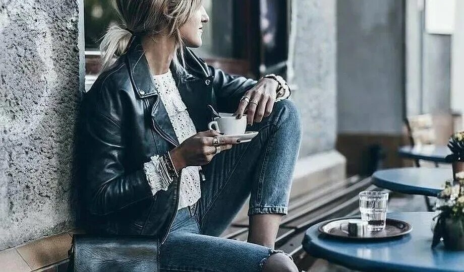 Больше не доказываю. Просто живу.