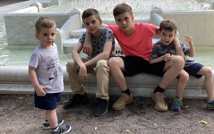 Сыновья Дмитрия Миропольского: Лиор, Габриэль, Матвей и Бруно. Фото: предоставлено героем публикации