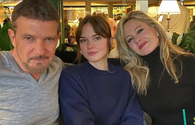    Антонио Бандерас и Мелани Гриффит с дочерью Стеллой. Фото: социальные сети