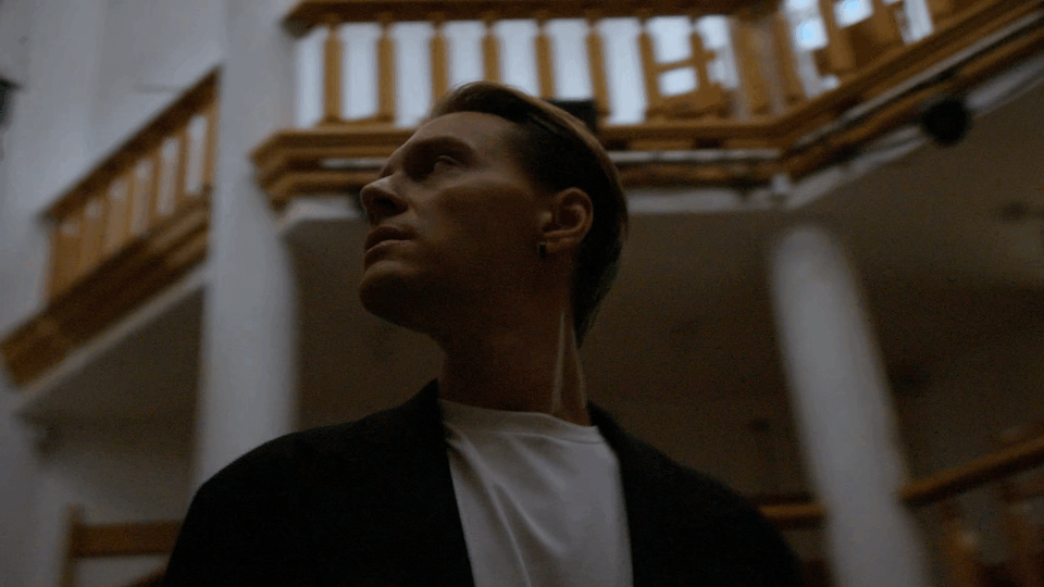 Кдры из актёрской истории. Ссылка на неё в конце статьи.