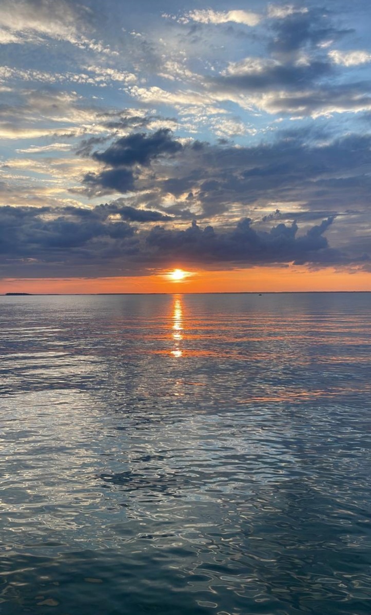 Закат солнца на Обском море