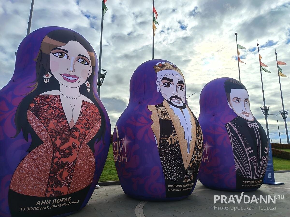    Звездные матрешки на Нижегородской ярмарке