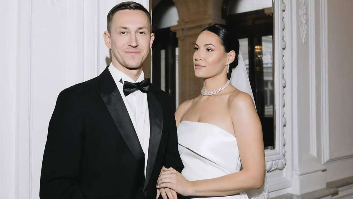    Кирилл Андреев с женой. Фото: Инстаграм (запрещён в РФ) @kirilltheone