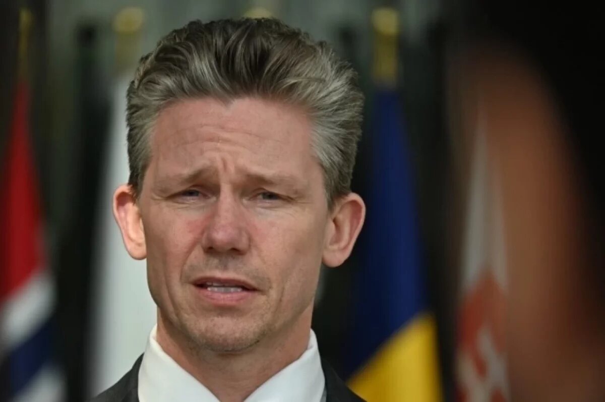    Министр обороны Швеции Йонсон призвал Запад перейти в режим войны