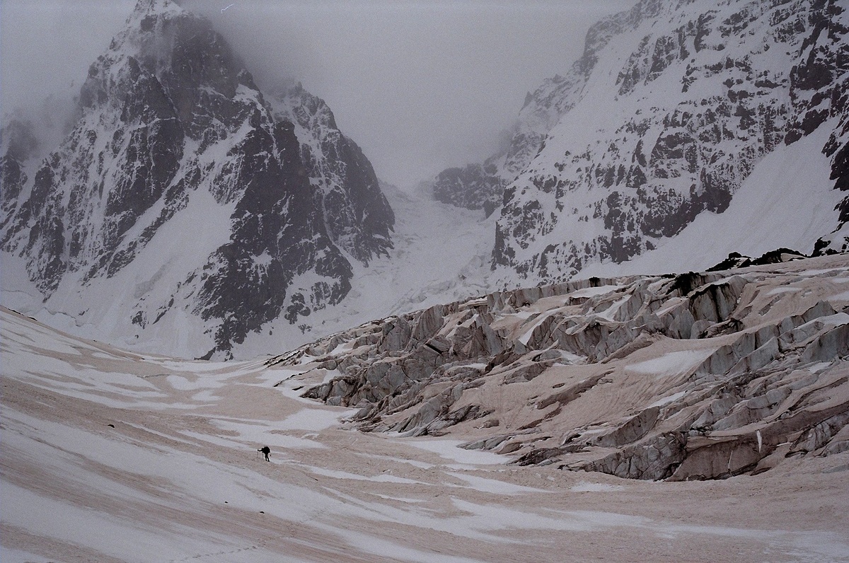 Кавказ. На подходе к Ушбинскому ледопаду с севера