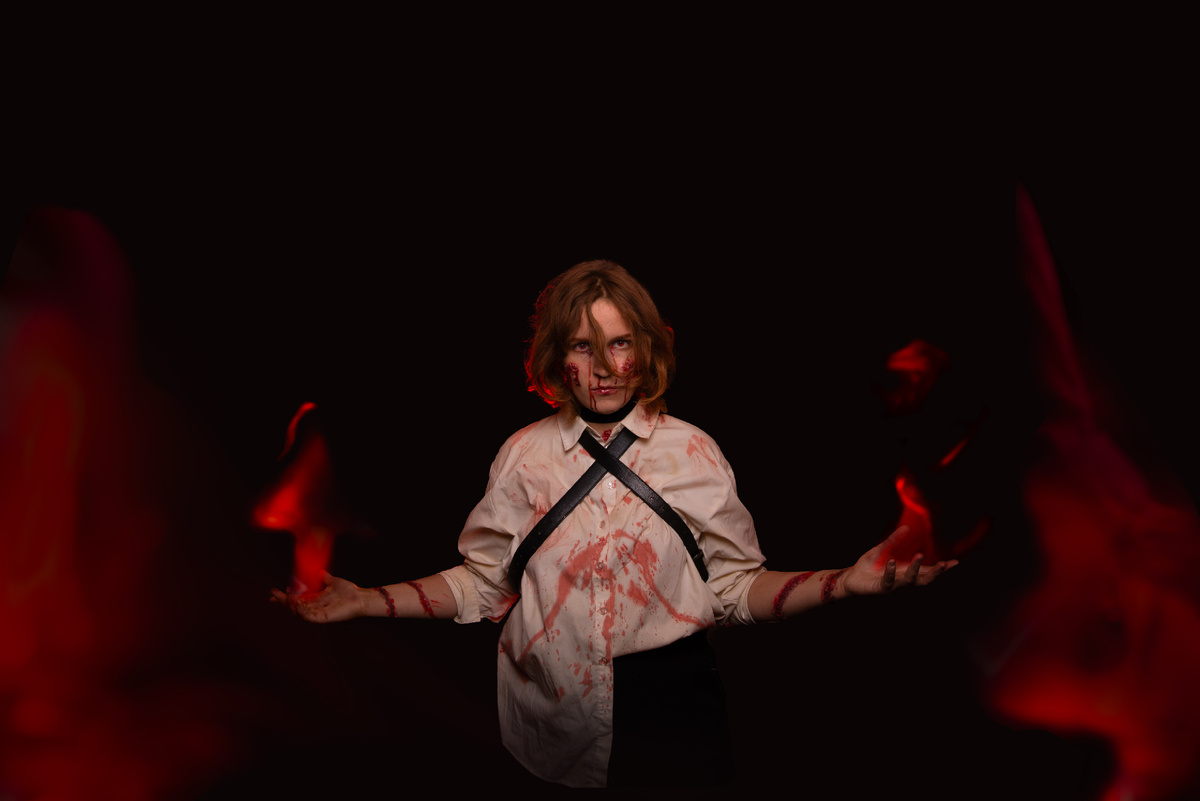 Фотография далеко не идеально симметричная, но при этом симметрия прослеживается явно. 