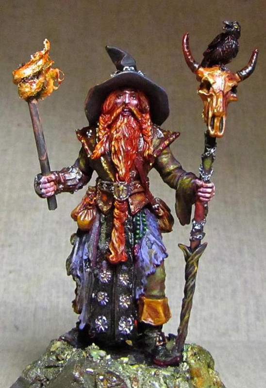 Абстрактный фэнтезийный маг, фото фигурки взято из сети.