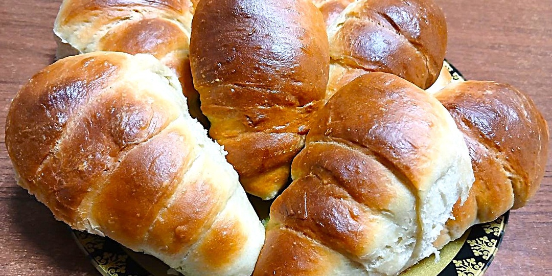 Простой рецепт сосисок в тесте: мягкое тесто, вкусная корочка.