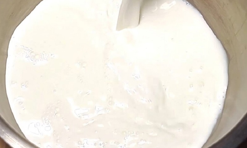 Делаем домашние сливки жирностью 33% из обычного молока: дешевле и вкуснее магазинных